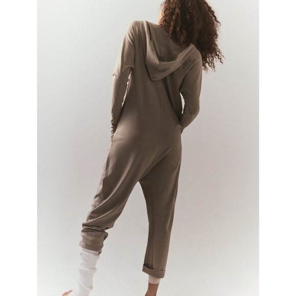 FP MOVEMENT Hot Shot Long-Sleeve Onesie / Sage Stone NWT MEDIUM - Picture 9 of 11